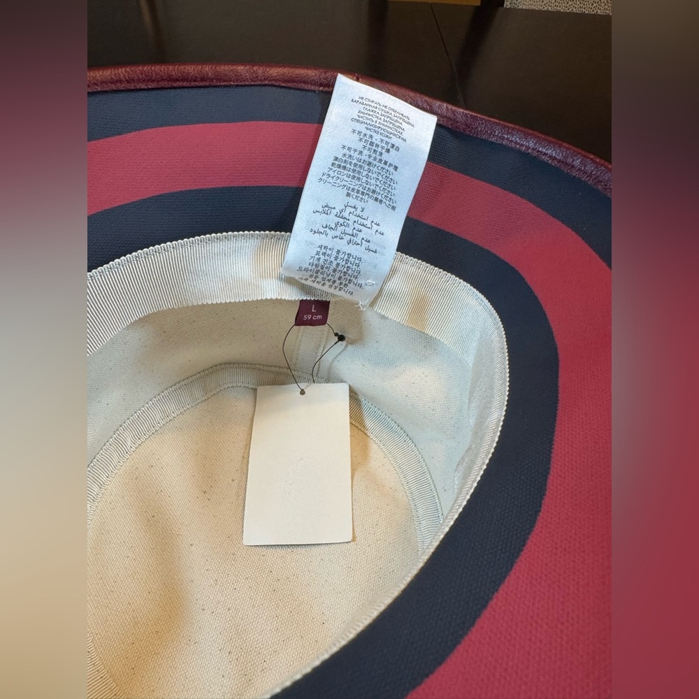 New Authentic Gucci Logo Bucket Hat Red White - Picture 10 of 13